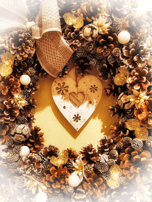Ghirlanda "Pineheart" natalizia - immagine 4